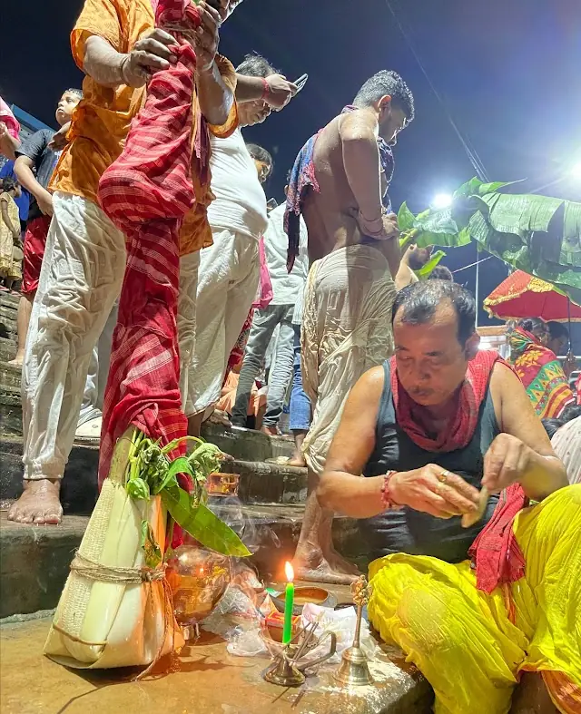 Rituals at the river ghat